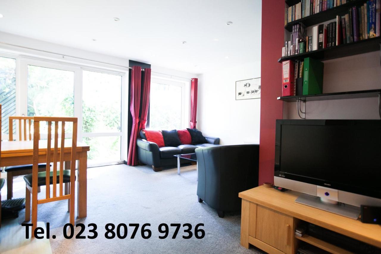 Honest University Apartment 2 Southampton Extérieur photo